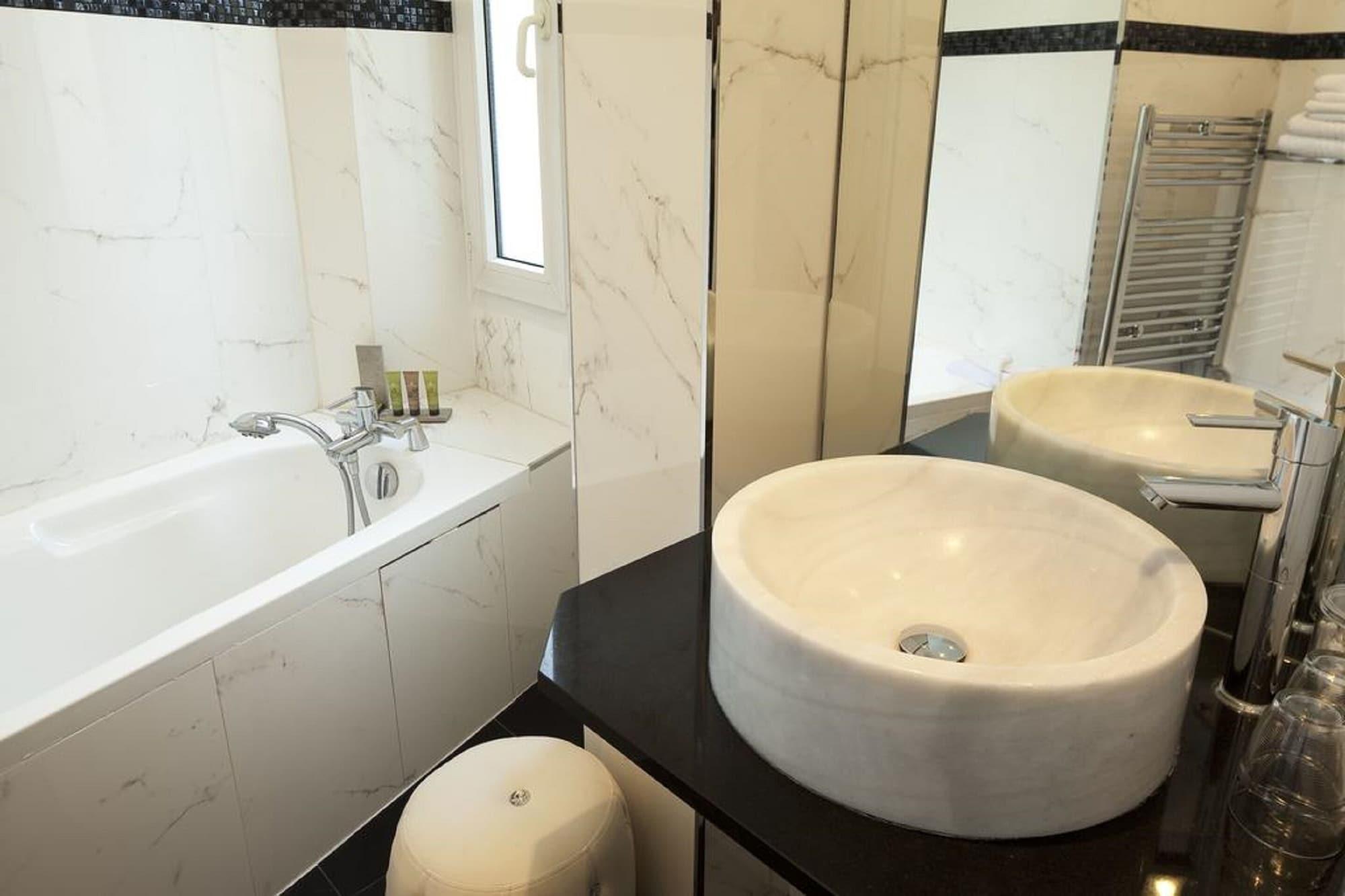 Hotel Riviera Elysees Paris Eksteriør bilde